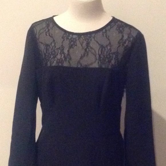 Maggy London Crepe & Lace Sheath Dress - Picture 3 of 7